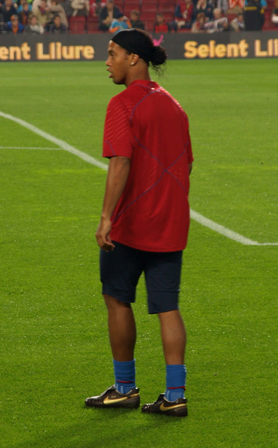 Ronaldinho at a public appearance in 2007